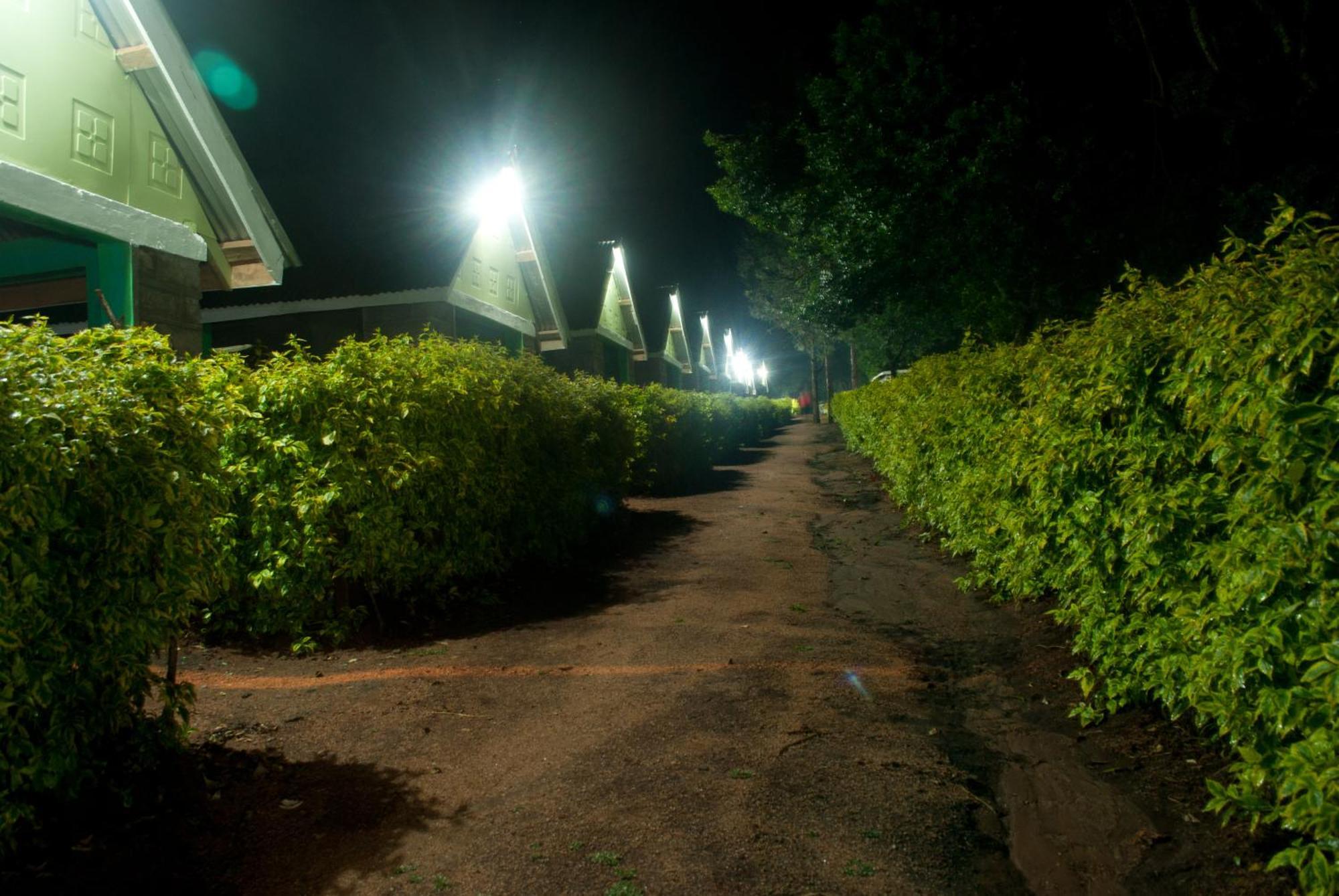 Rhino Tourist Camp Hotel Ololaimutiek Kültér fotó