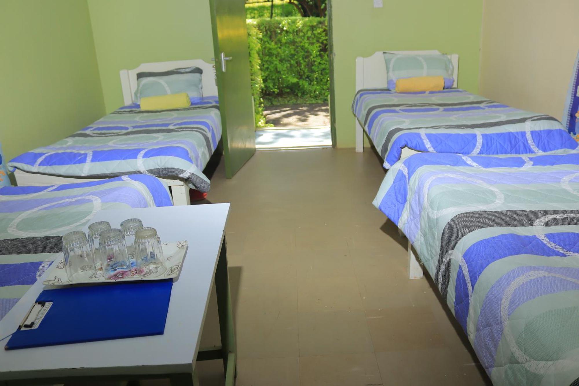 Rhino Tourist Camp Hotel Ololaimutiek Kültér fotó