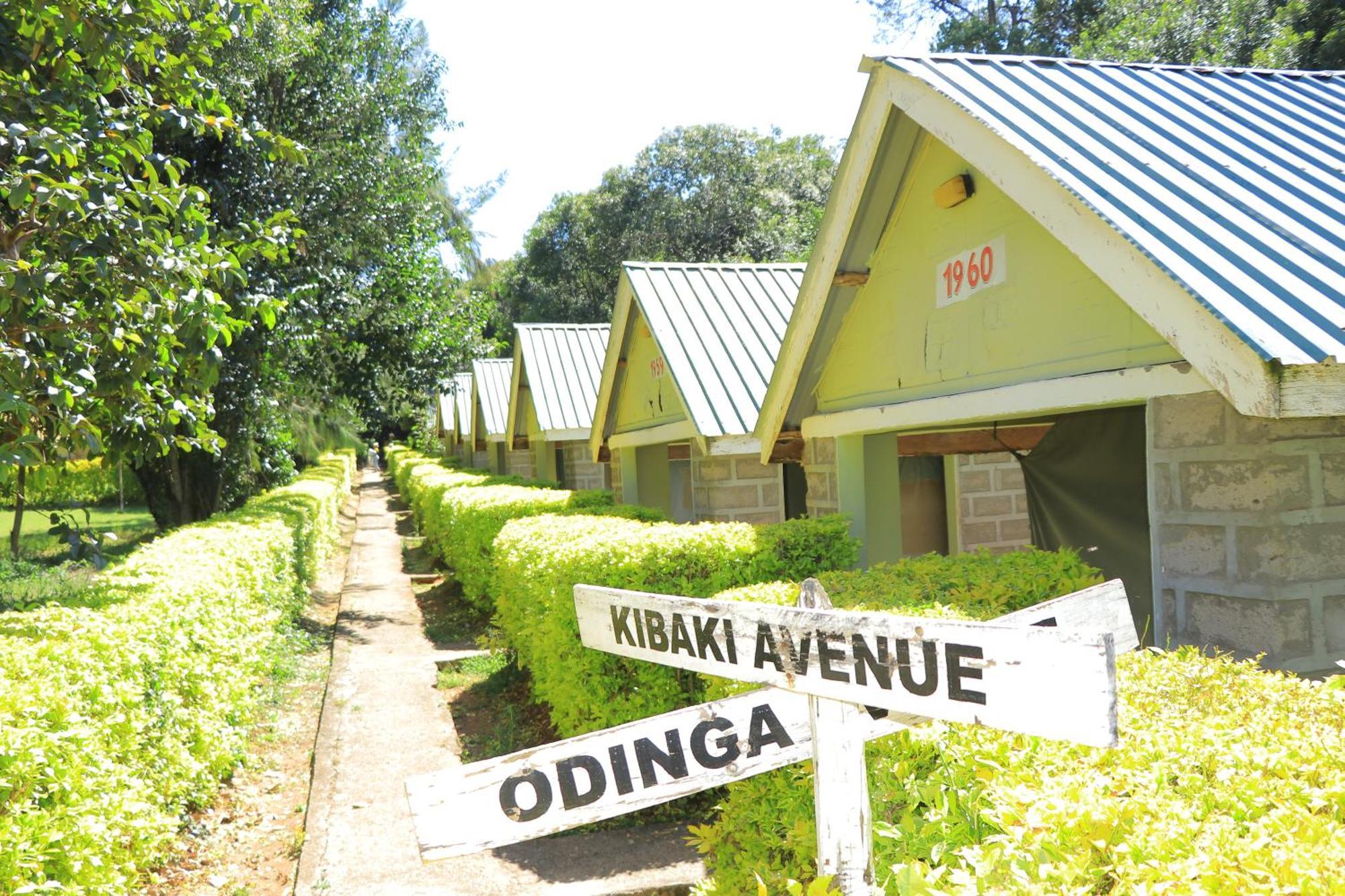 Rhino Tourist Camp Hotel Ololaimutiek Kültér fotó